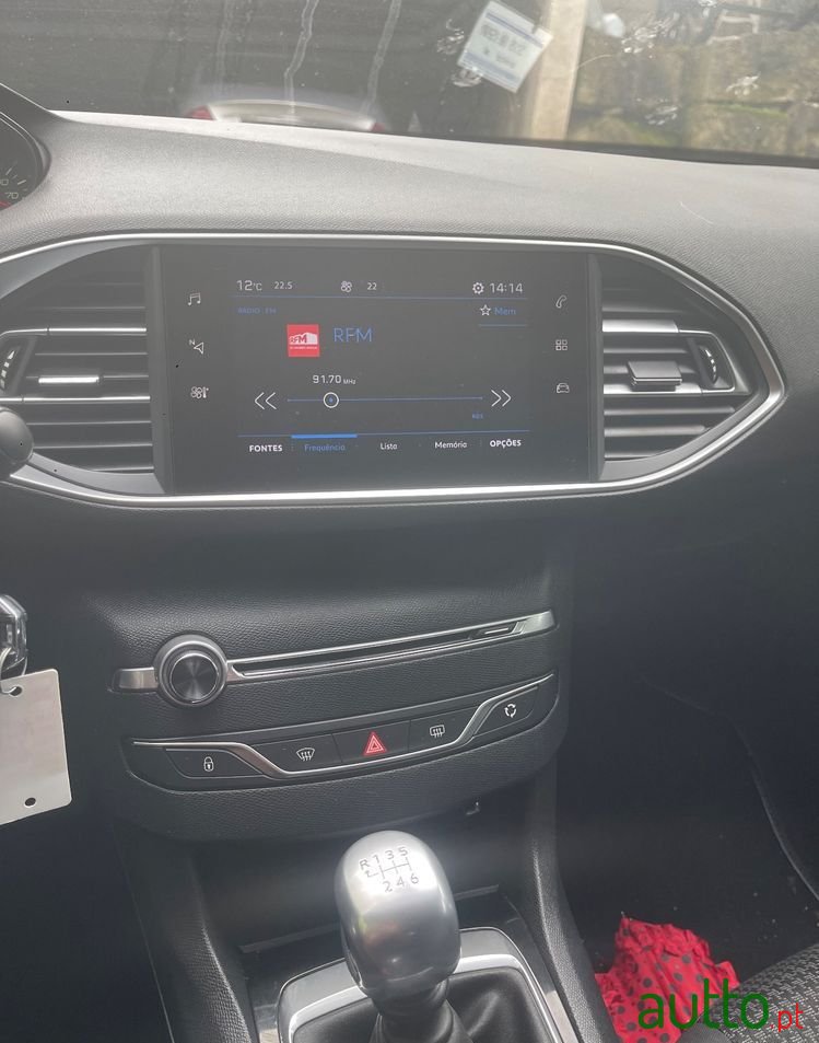 2020' Peugeot 308 photo #2