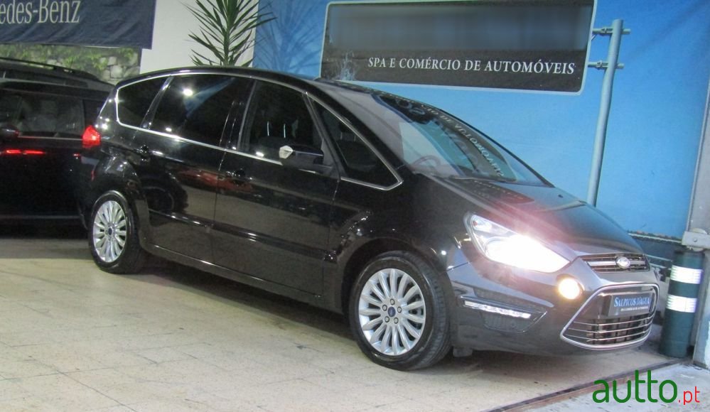 2013' Ford S-Max photo #1