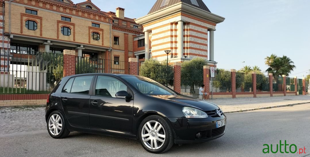 2007' Volkswagen Golf photo #1