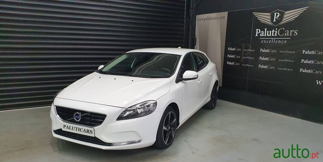 2015' Volvo V40 photo #1