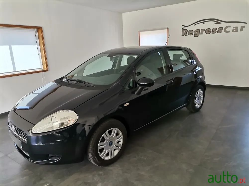 2010' Fiat Grande Punto photo #6