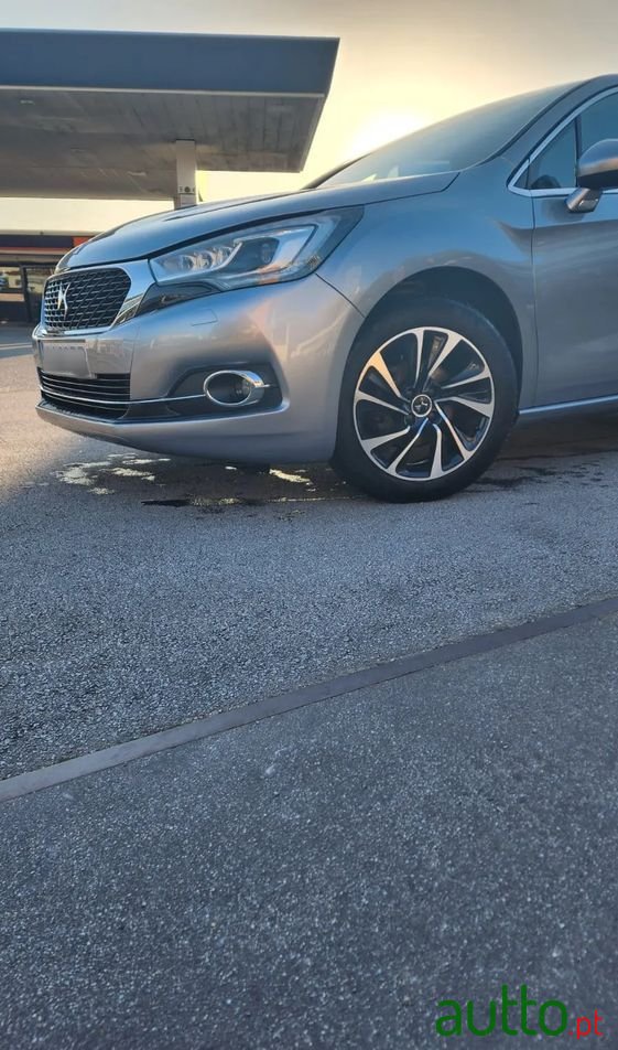 2016' DS Automobiles Ds4 photo #4