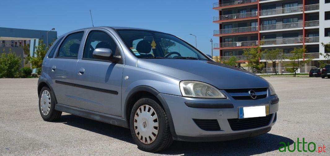 2004' Opel Corsa photo #2