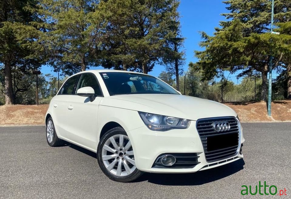 2012' Audi A1 Sportback photo #1