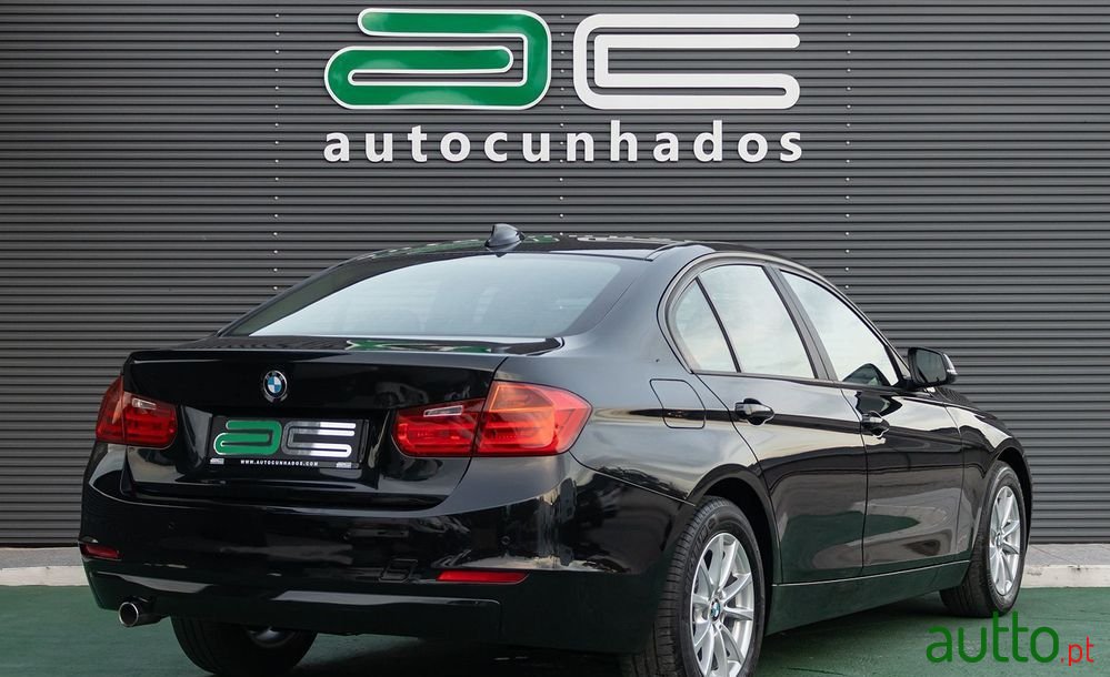 2014' BMW 318 D Auto Line Sport photo #6