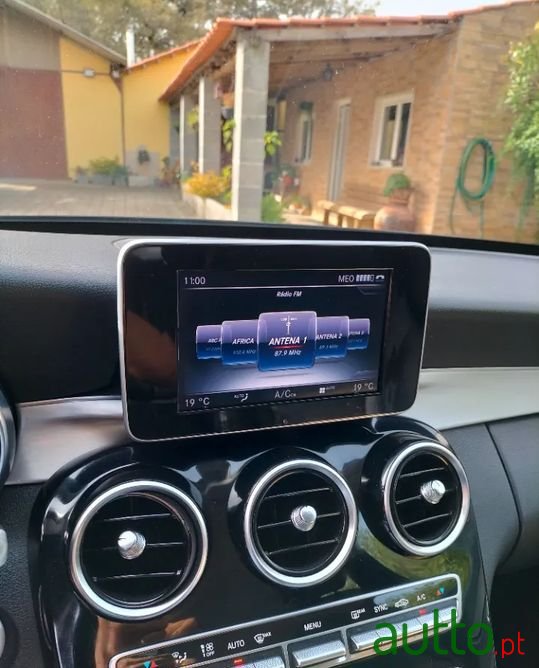 2014' Mercedes-Benz C-220 photo #5