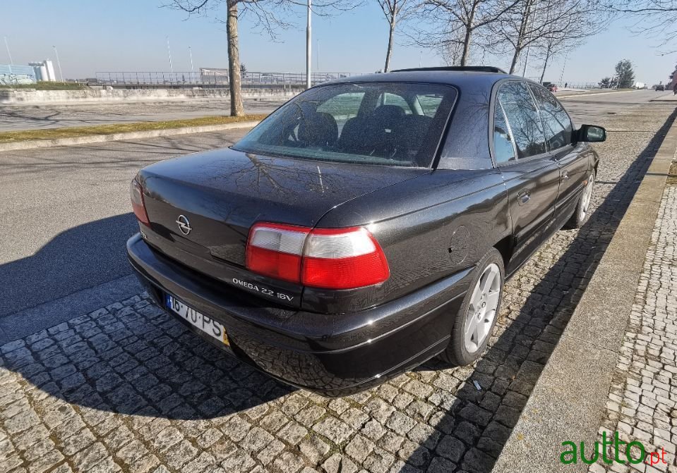 2000' Opel Omega photo #3