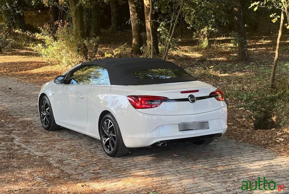 2013' Opel Cascada photo #4