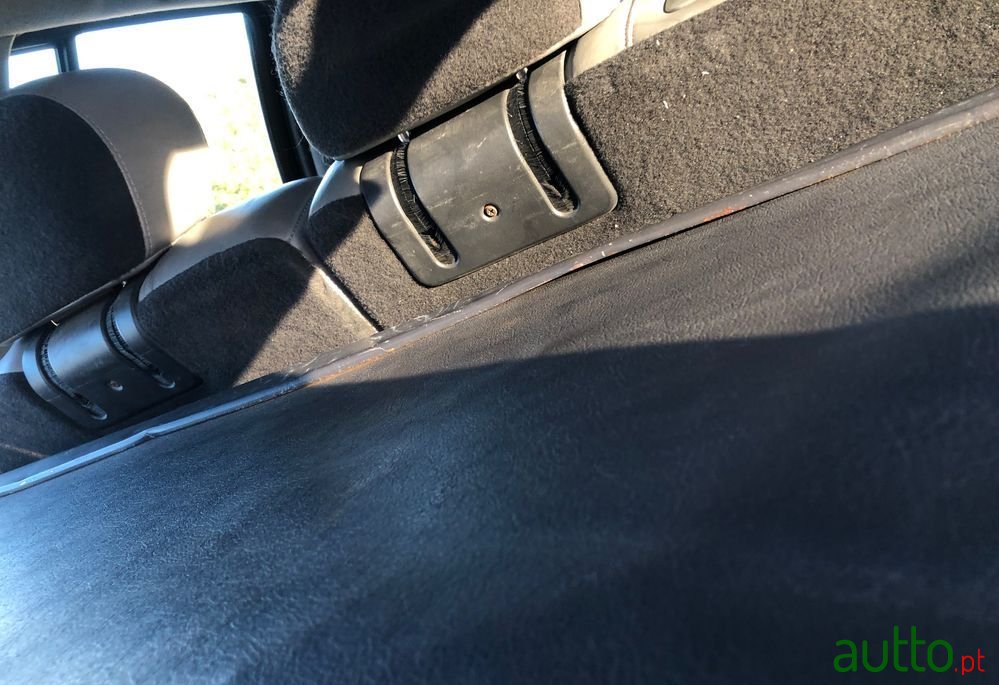 2004' Jeep Grand Cherokee Overland photo #6