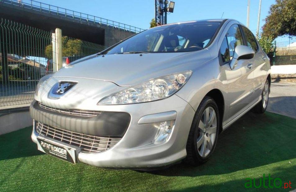 2008' Peugeot 308 1.6 Hdi Premium photo #2