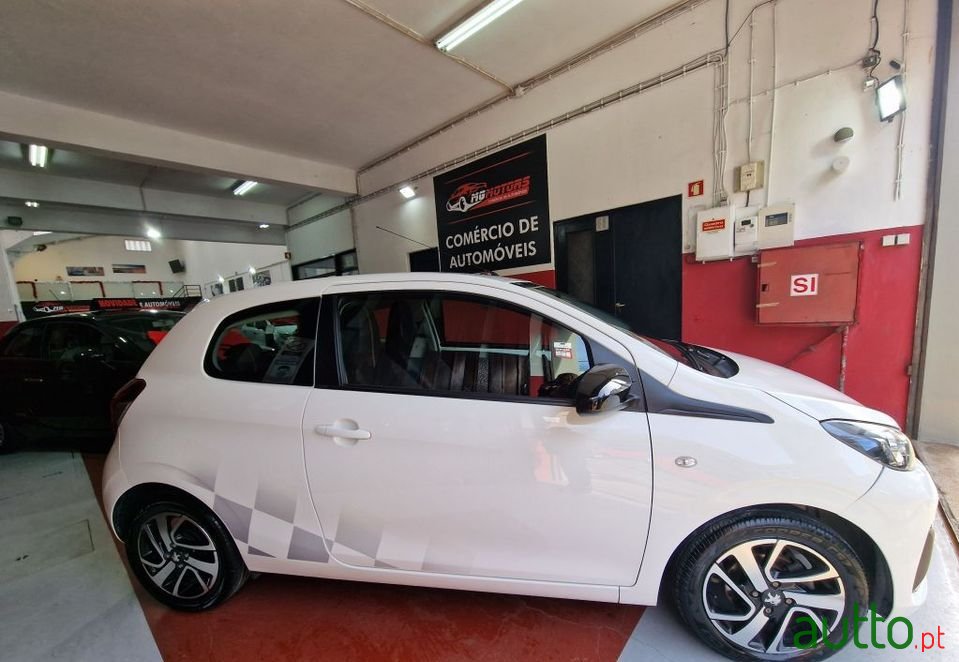 2014' Peugeot 108 photo #2