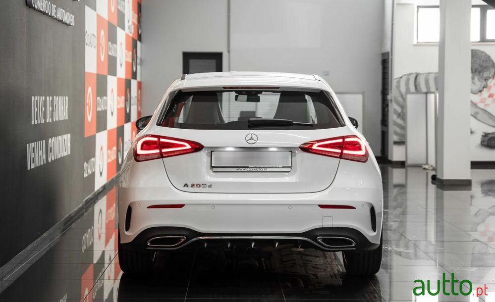 2022' Mercedes-Benz Classe A photo #5