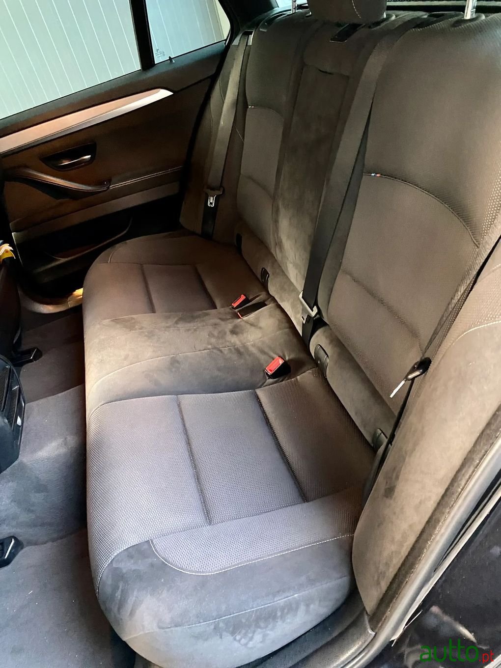 2012' BMW 525 photo #5