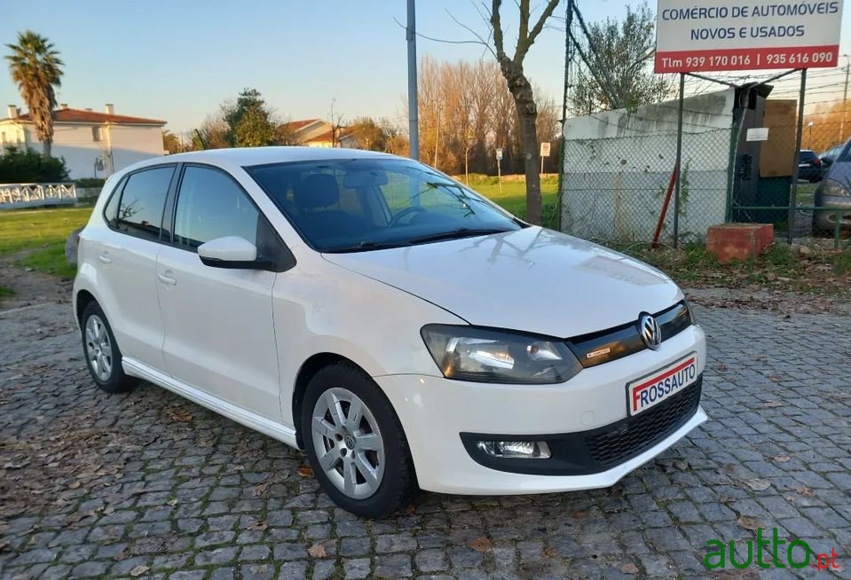 2012' Volkswagen Polo photo #1