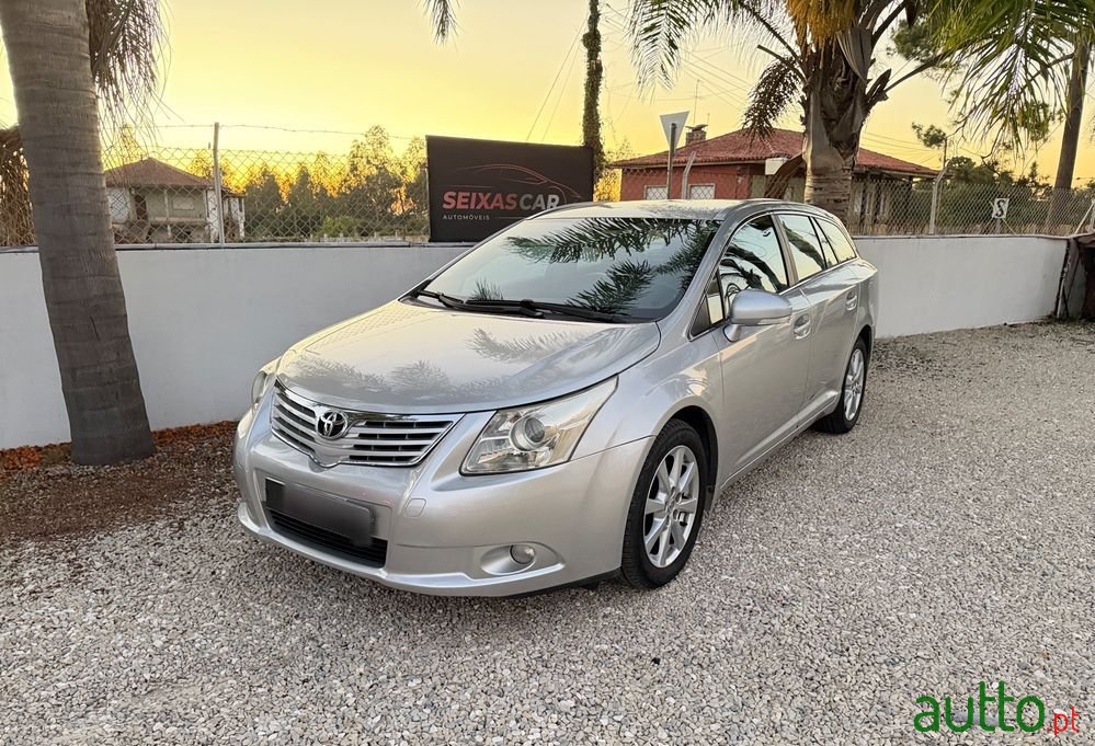 2010' Toyota Avensis photo #1