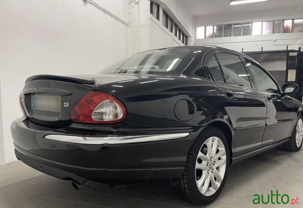 2003' Jaguar X-Type 2.5 Sport photo #5