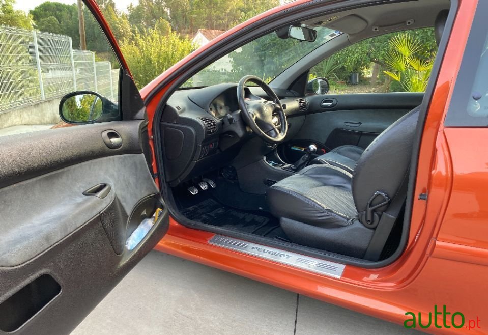 2001' Peugeot 206 photo #4