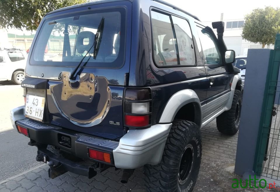 1997' Mitsubishi Pajero photo #4