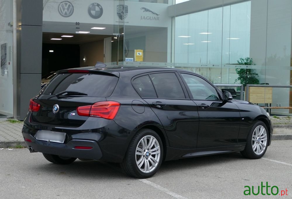 2017' BMW Série 1 D Pack M photo #3