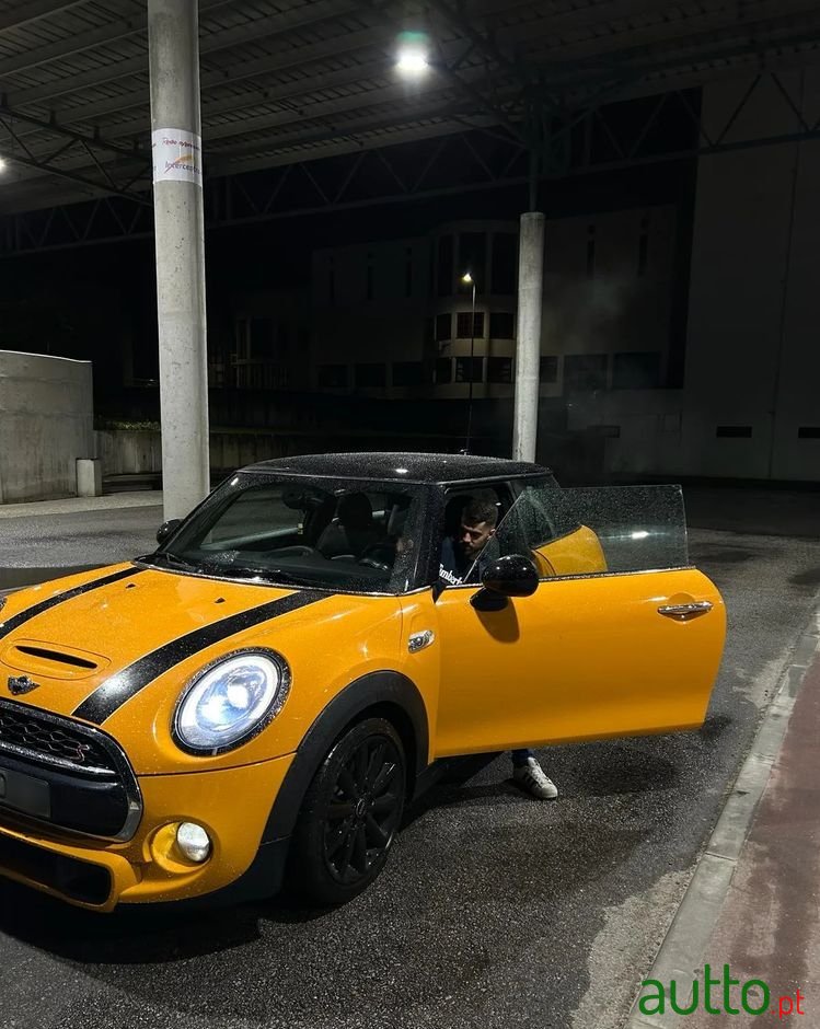 2015' MINI Cooper S 3 Portas photo #5
