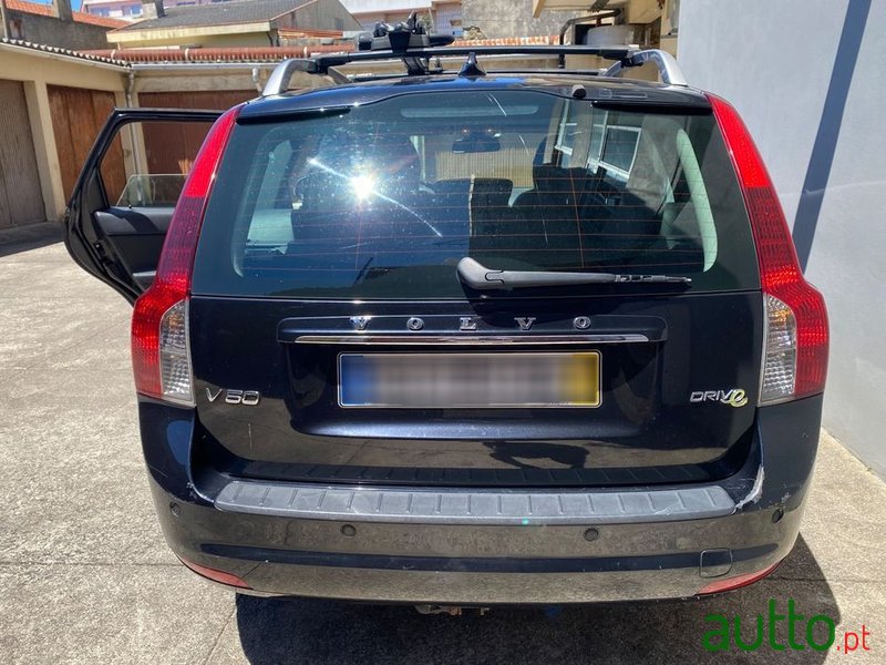 2012' Volvo V50 photo #2