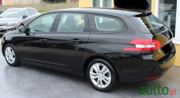 2014' Peugeot 308 1.6 Hdi Active photo #6