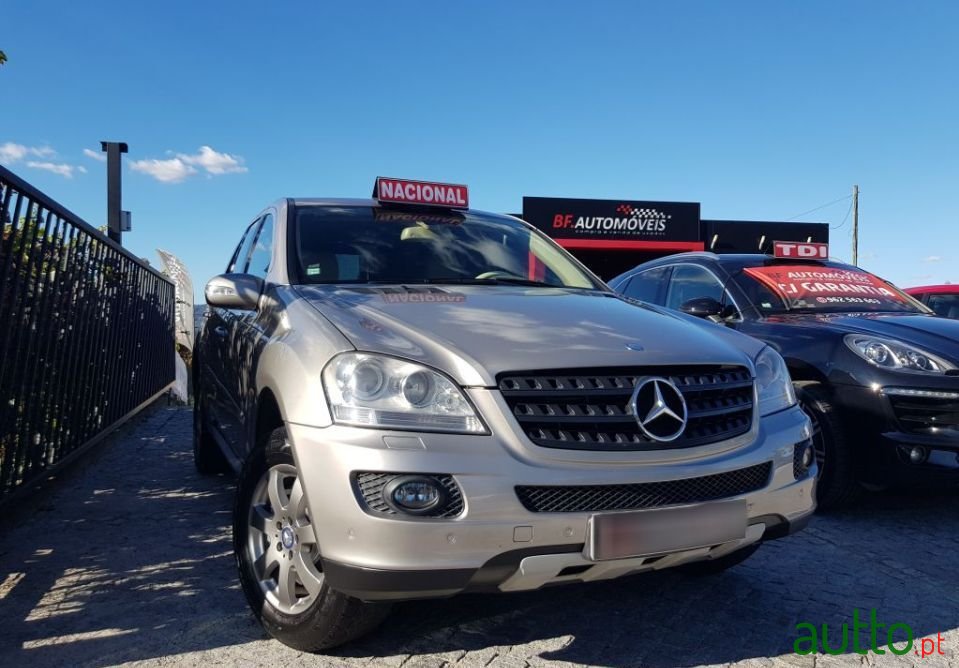 2008' Mercedes-Benz ML 320 photo #1