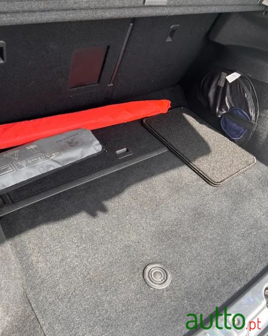 2013' Peugeot 308 Sw photo #6