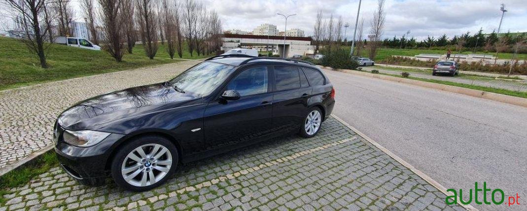 2008' BMW 320 320 D Touring photo #1