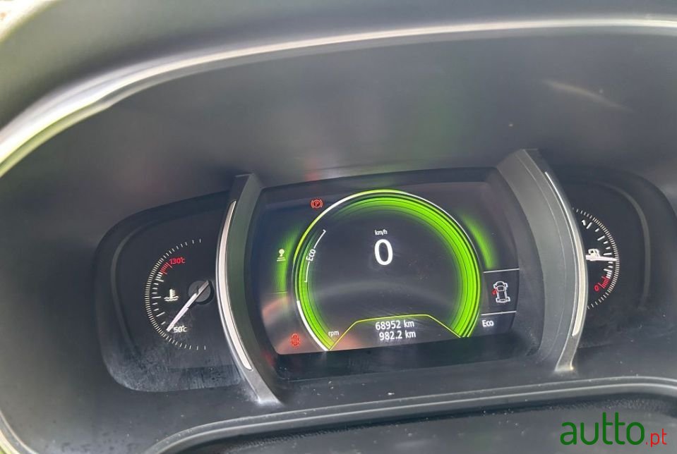 2018' Renault Megane Sport Tourer photo #4