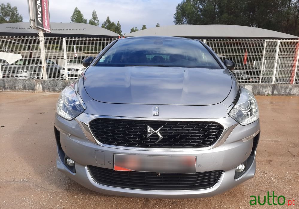 2018' DS Automobiles Ds5 photo #3