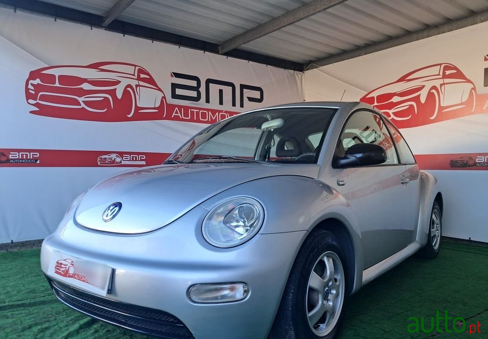 2004' Volkswagen New Beetle 1.4 Top photo #2