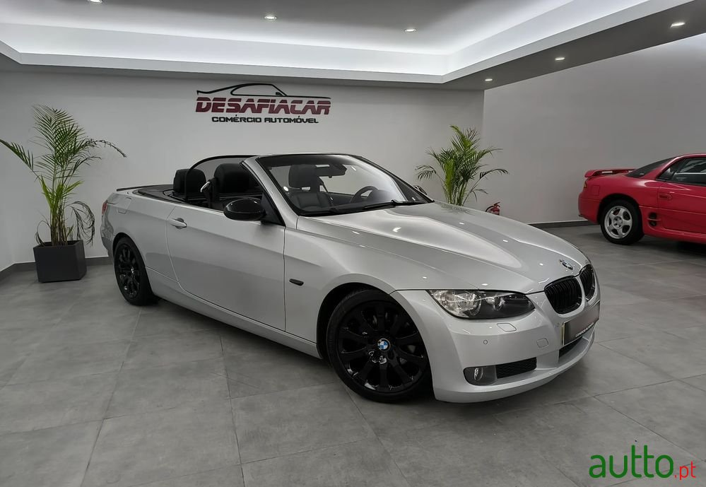 2008' BMW Série 3 I Cabrio photo #1