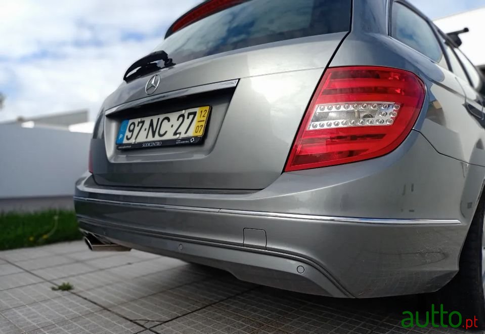 2012' Mercedes-Benz C-180 photo #4