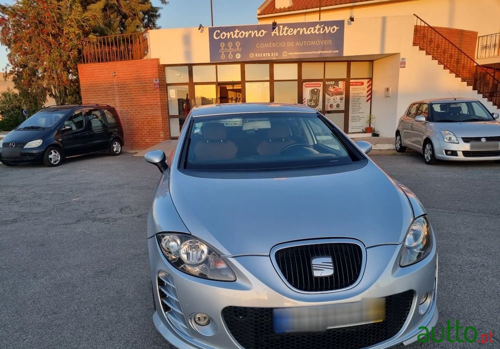 2005' SEAT Leon 2.0 Tdi Style Dsg photo #3