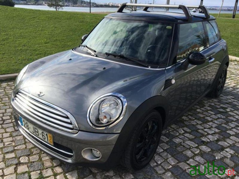 2010' MINI Cooper D photo #1