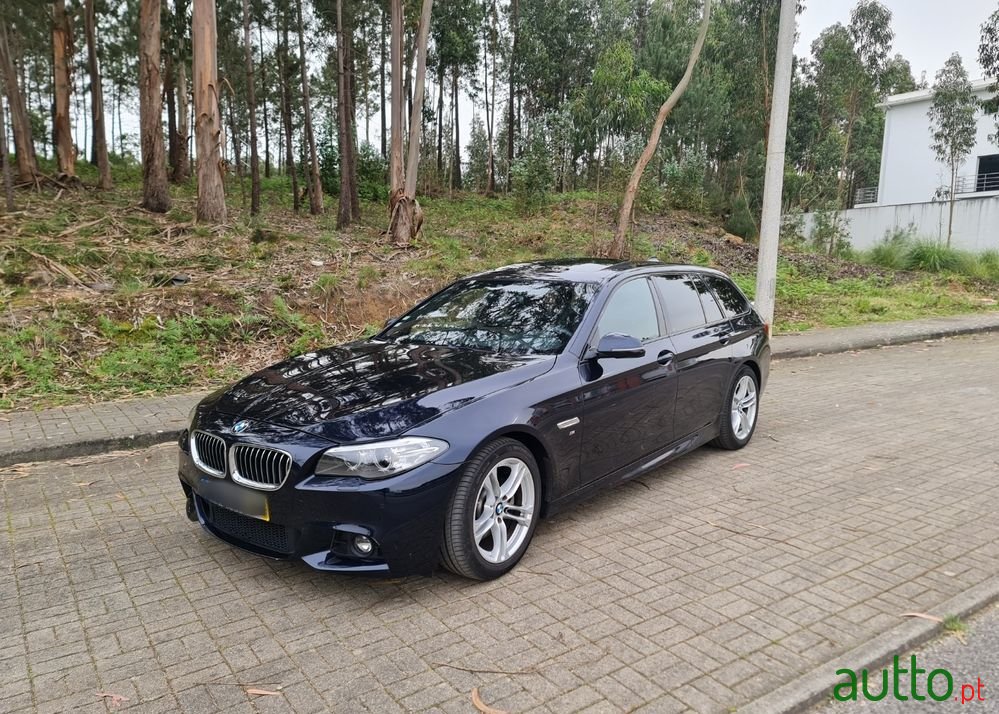 2015' BMW 520 D Pack M Auto photo #1