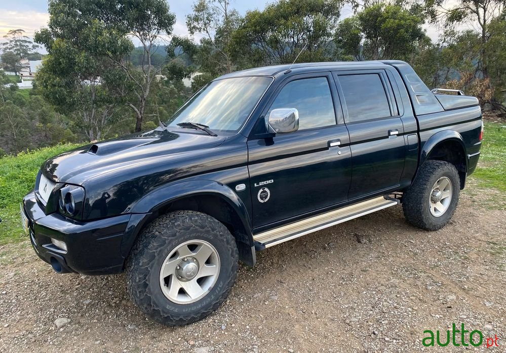 2005' Mitsubishi L200 photo #3