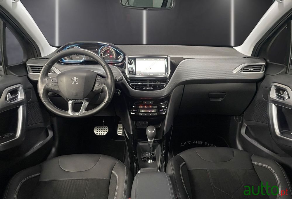 2017' Peugeot 2008 photo #2