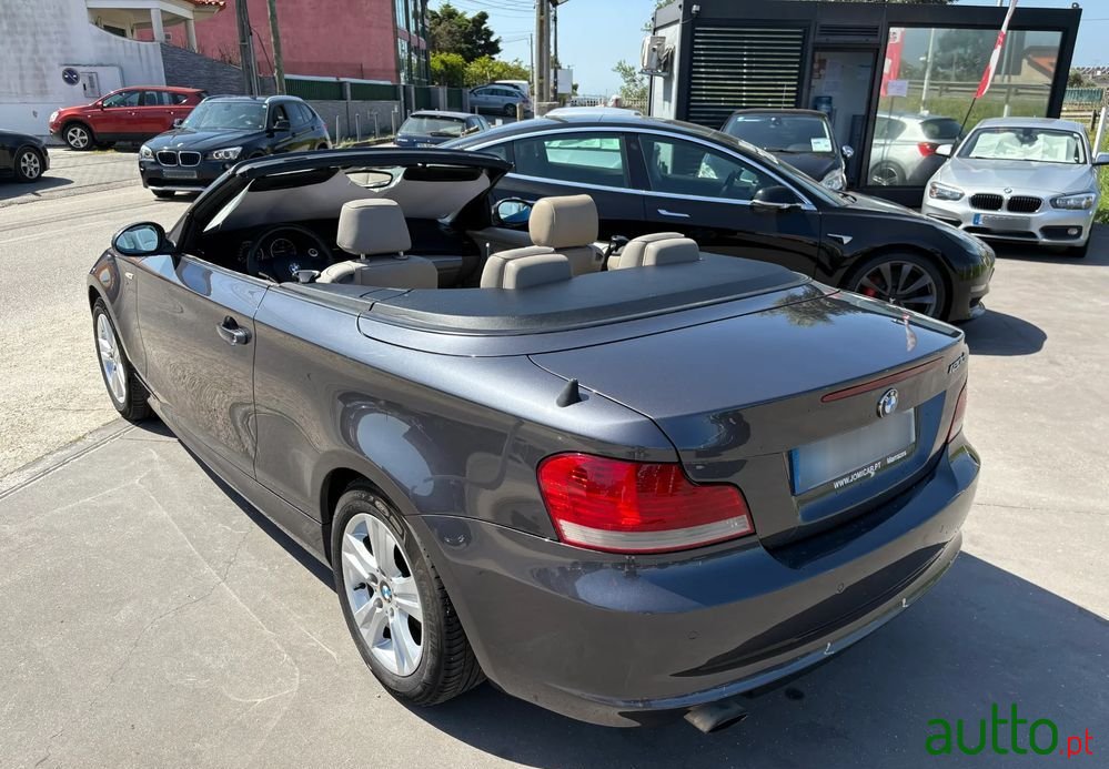 2008' BMW Série 1 D Cabrio photo #3