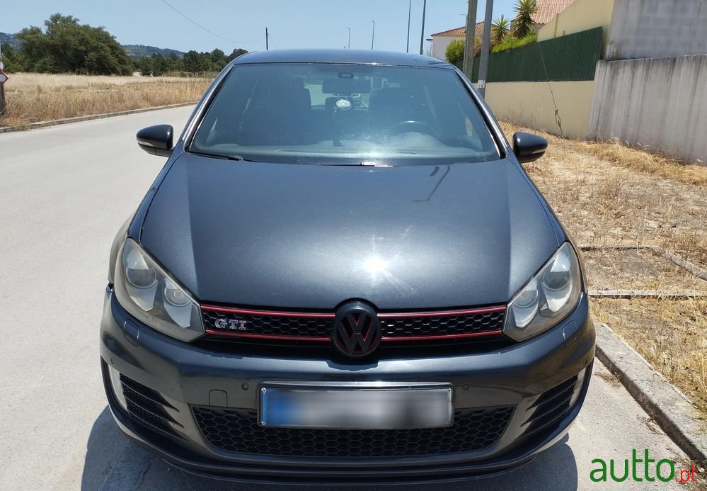 2010' Volkswagen Golf 2.0 Tsi Gti photo #4