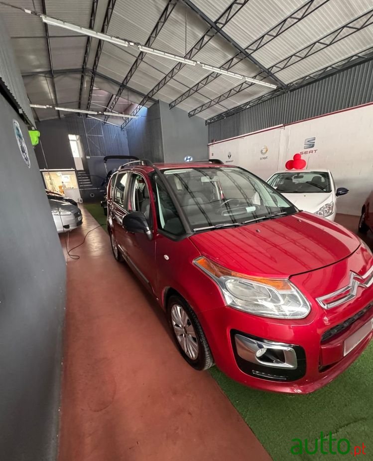 2016' Citroen C3 Picasso photo #3