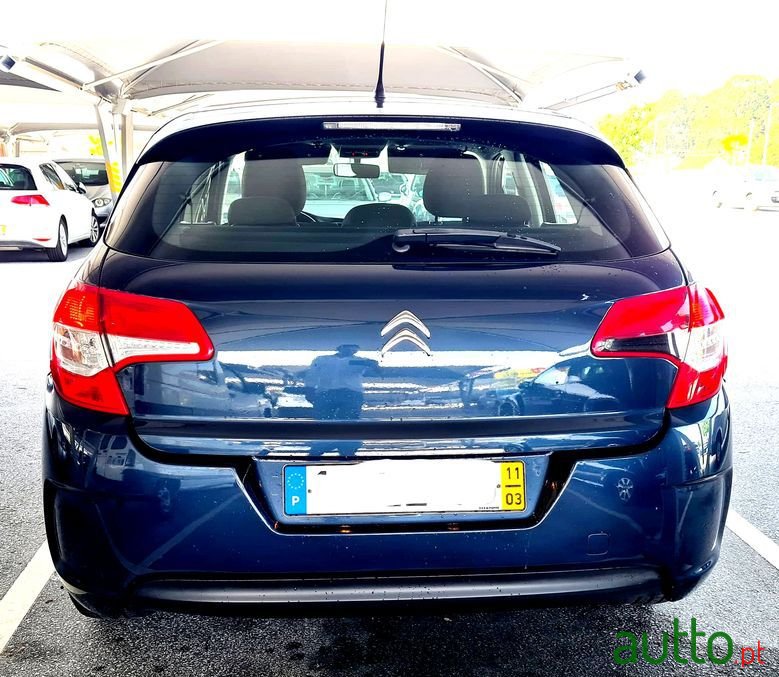 2011' Citroen C4 photo #5