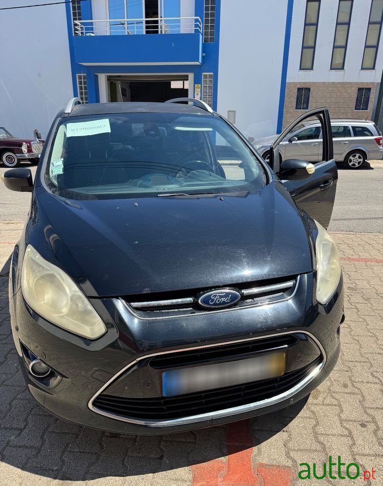 2012' Ford Grand C-MAX photo #2