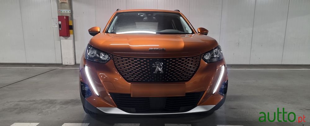 2021' Peugeot e-2008 Allure photo #4