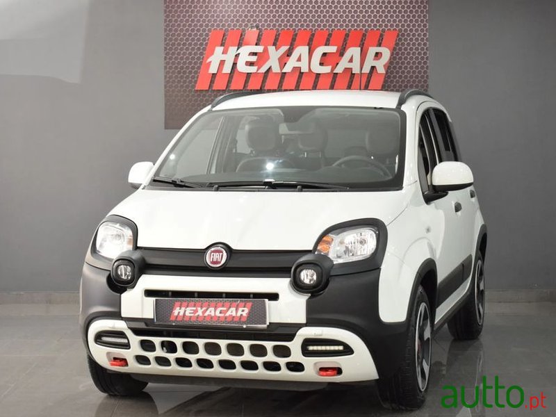 2024' Fiat Panda 1.0 Hybrid Cross photo #1