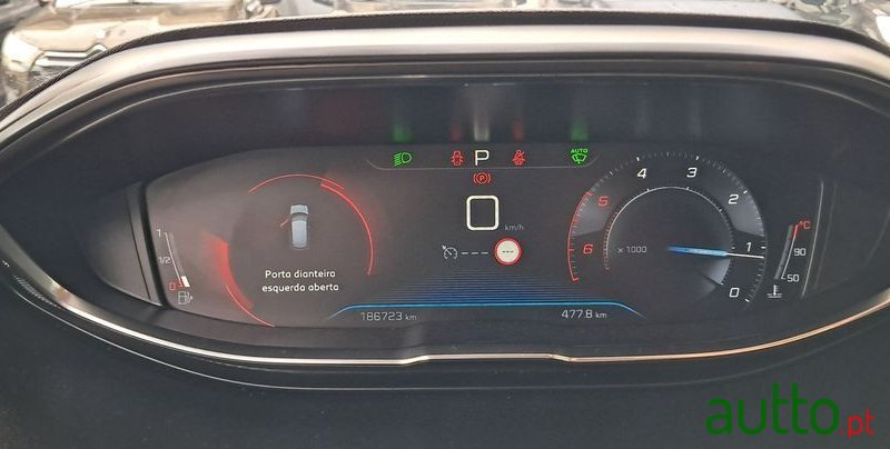 2018' Peugeot 3008 photo #6