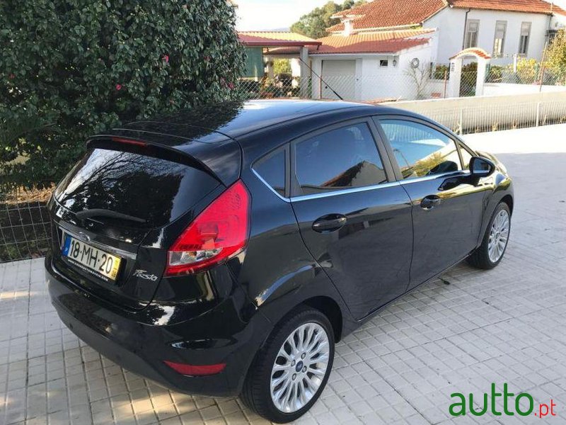 2011' Ford Fiesta 1.25 Titanium photo #1