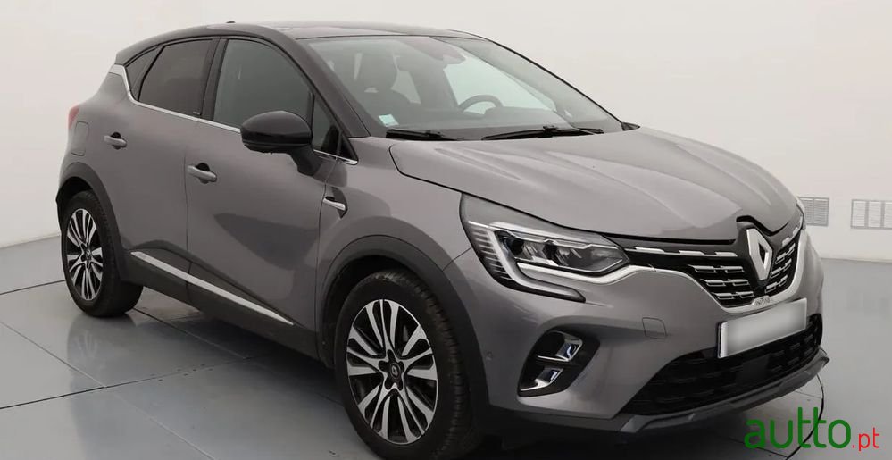 2021' Renault Captur photo #1