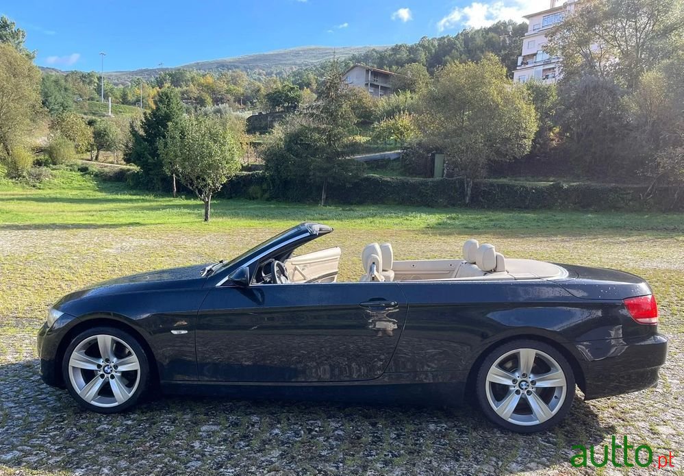 2008' BMW 320 D Auto photo #3